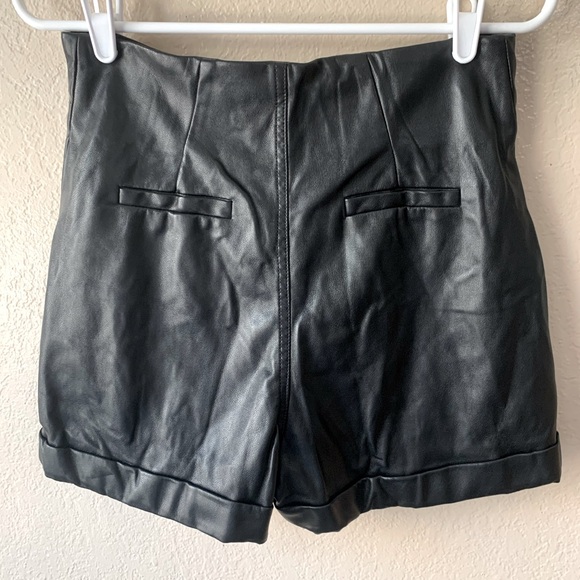 7 For All Mankind Black High Waist Shorts - Picture 4 of 6